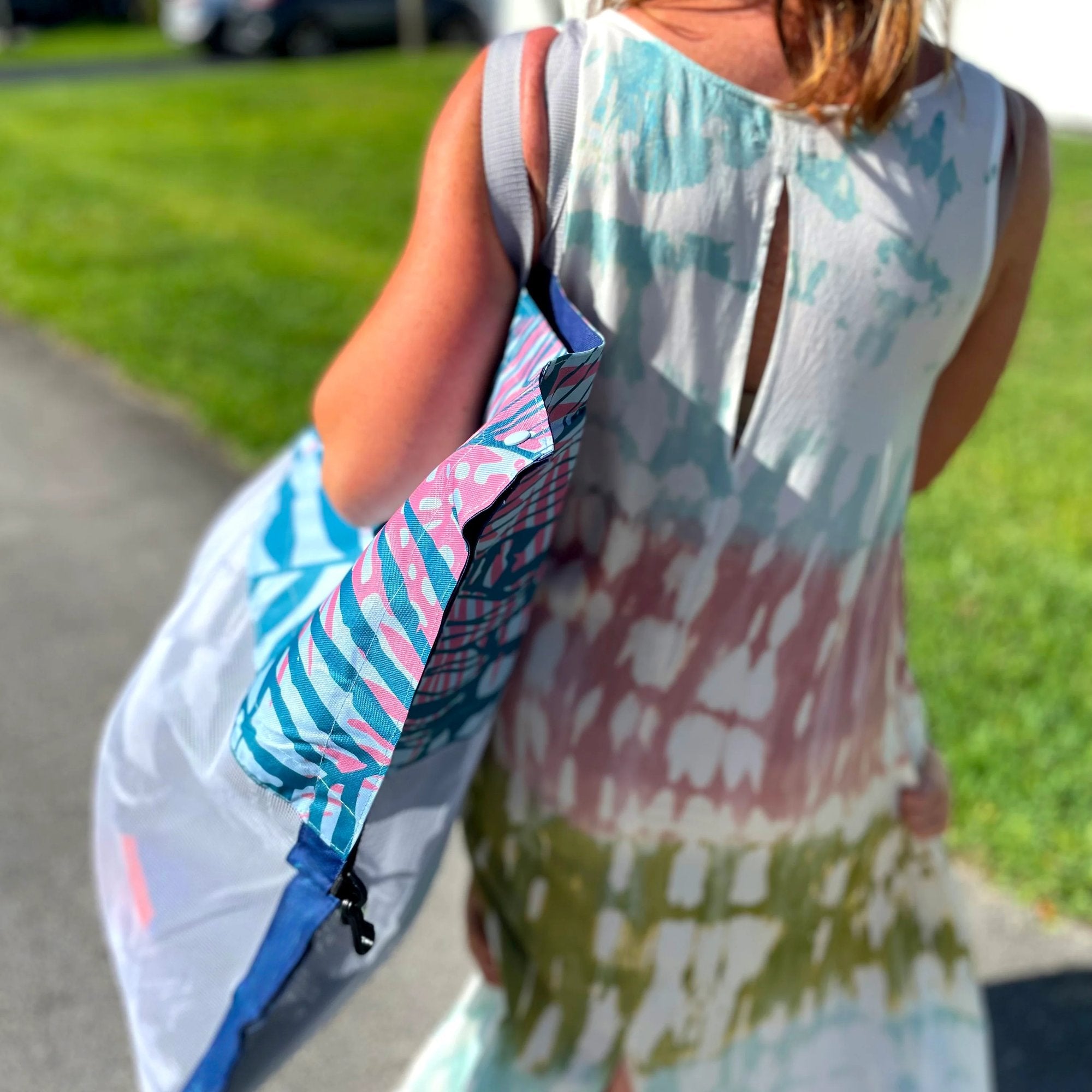 2-In-1 Floating Hammock And Beach Tote